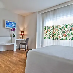 Caravel 4*, Řím Itálie